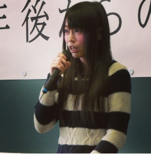 母校で講演