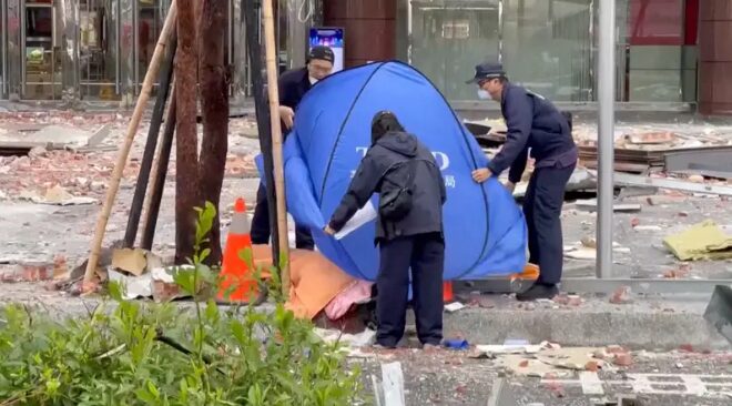 新光三越爆発救助隊