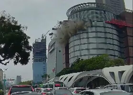 新光三越爆発3