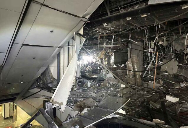 新光三越爆発フロア