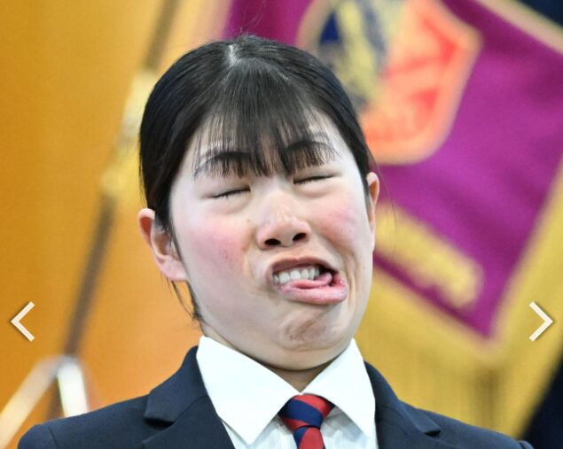 谷原柚希変顔