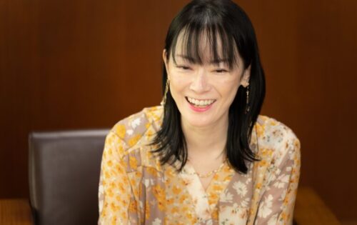 遠野なぎこ